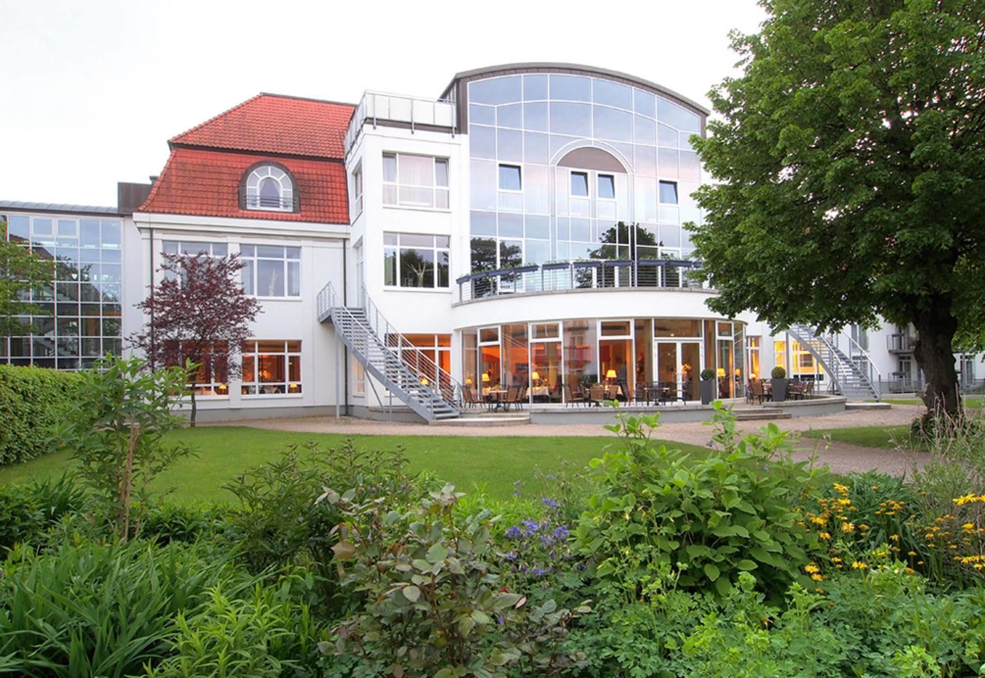 Seehotel Grossherzog Von Mecklenburg Boltenhagen (Ostseebad) Exterior foto