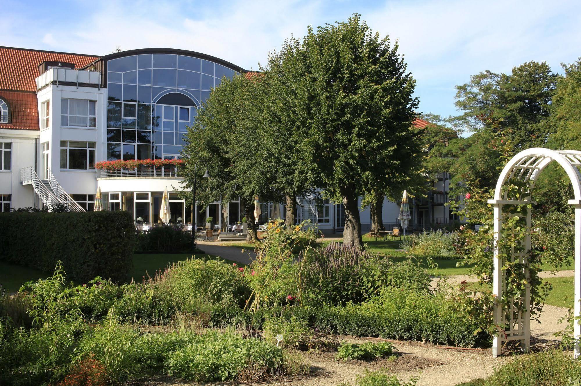 Seehotel Grossherzog Von Mecklenburg Boltenhagen (Ostseebad) Exterior foto